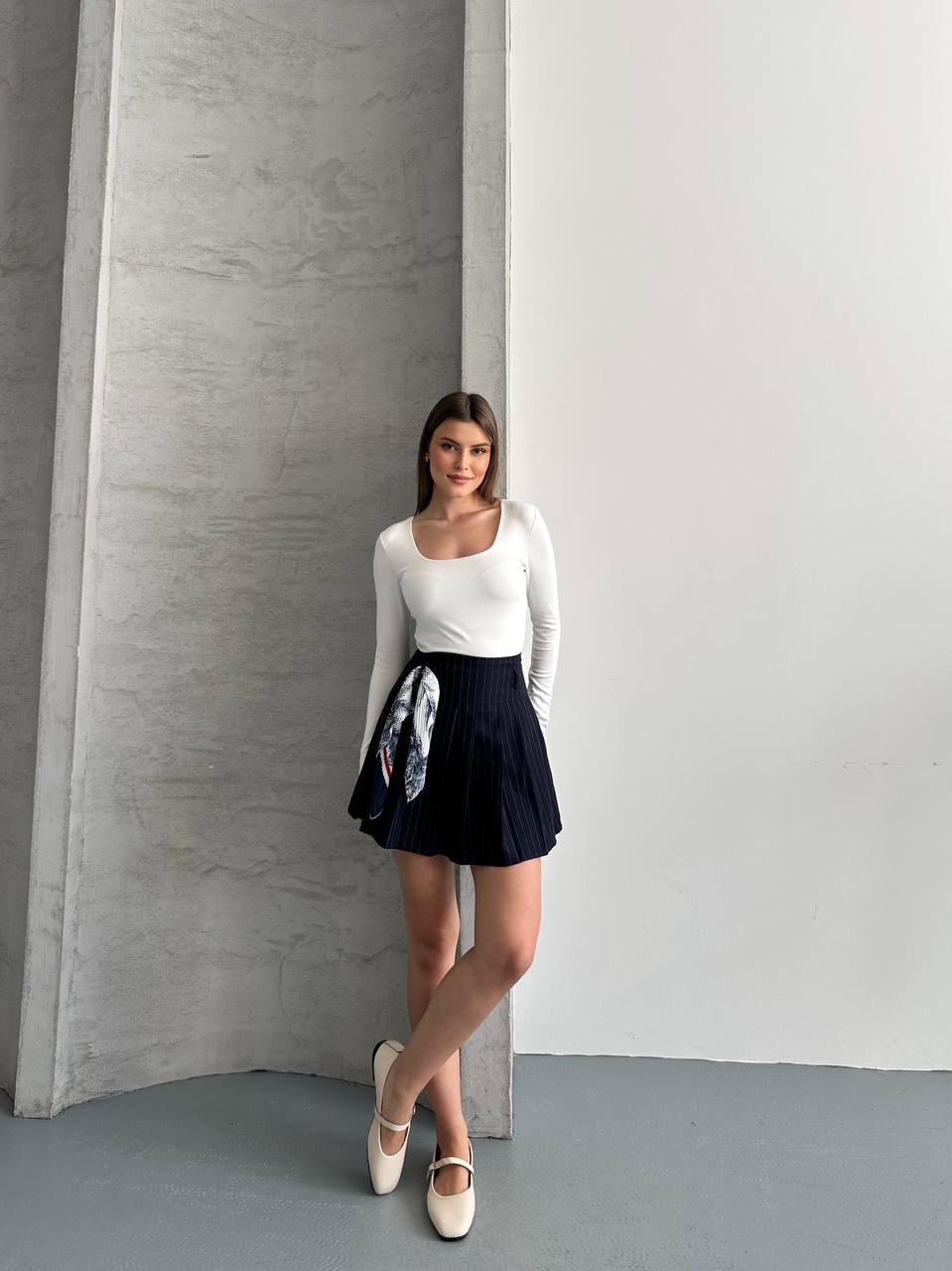 Kadın Beyaz Kare Yaka Uzun Kollu Esnek Body Bluz