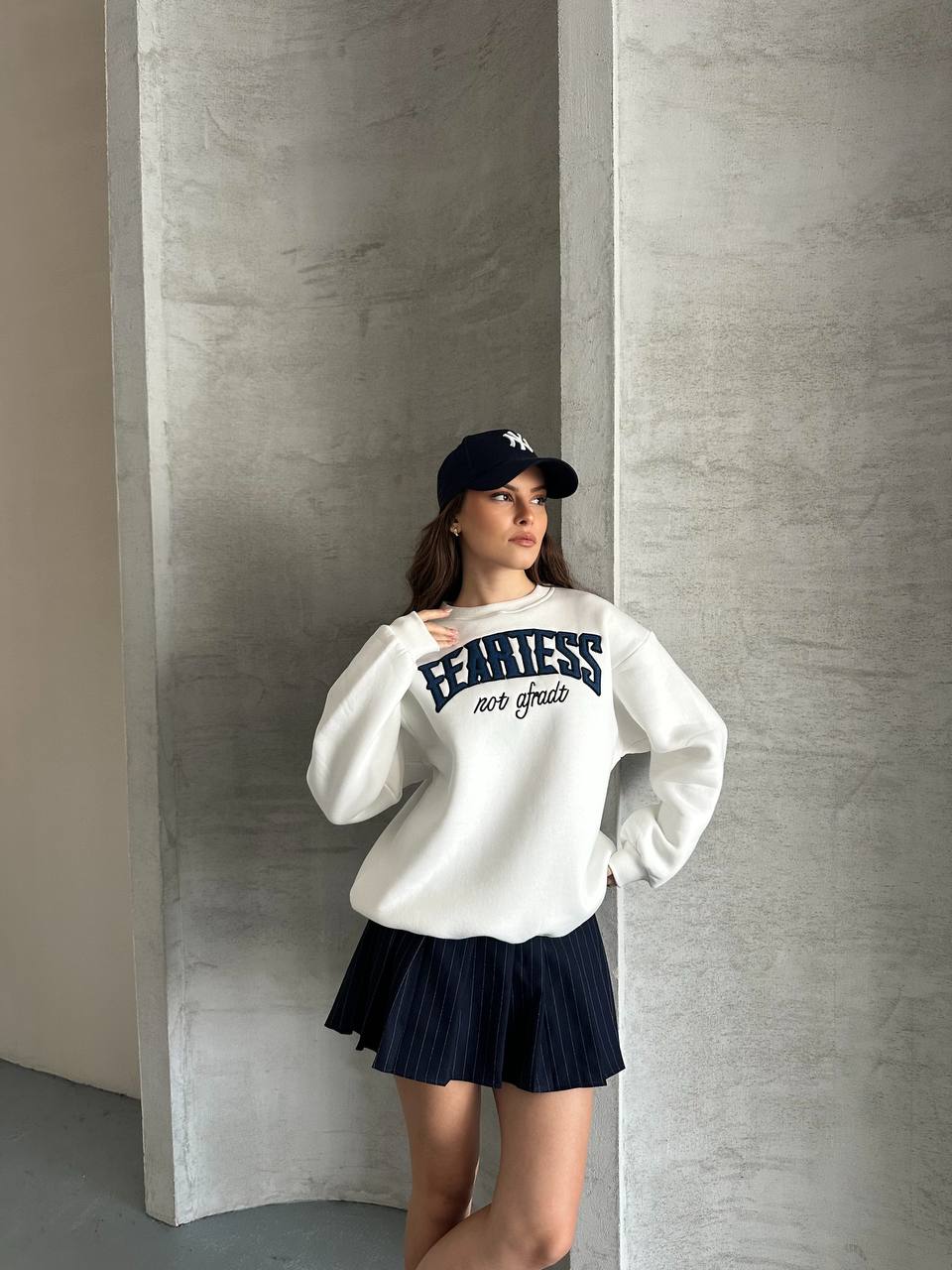 Oversize "Fearless Not Afraid" Baskılı Bisiklet Yaka Kadın Sweatshirt