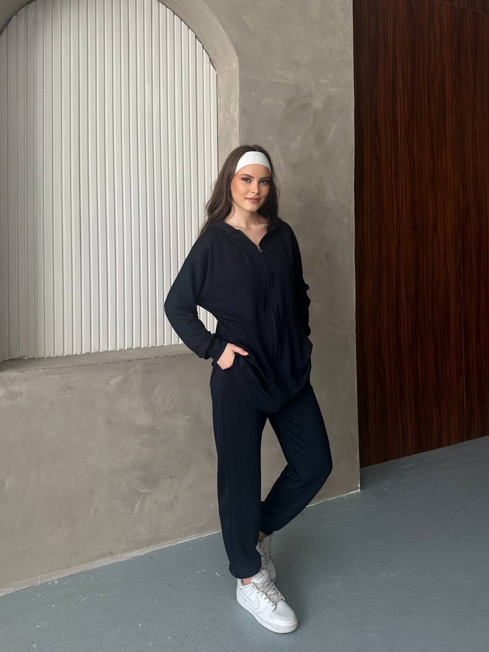 Siyah Fermuarlı Kapüşonlu Kadın Eşofman Takımı - İki İplik Rahat Kalıp