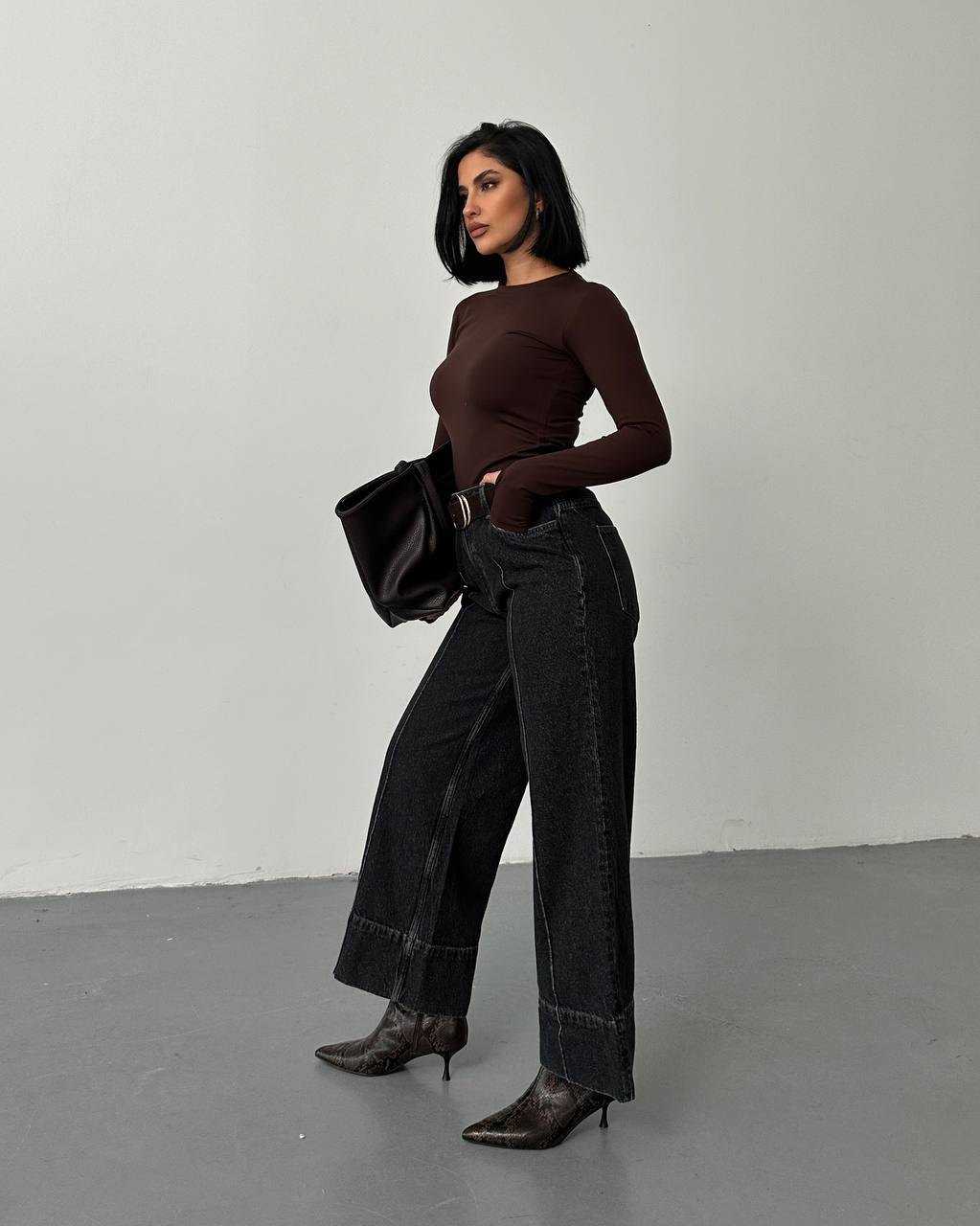 Çıma Detaylı Siyah Geniş Paça Denim Pantolon