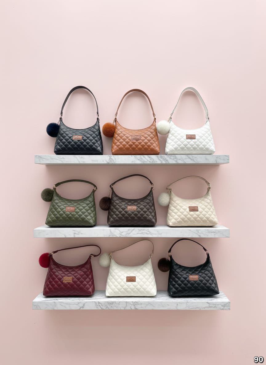 Peluş Aksesuarlı Baget Form Kapitone Omuz Çantası - Yeni Sezon