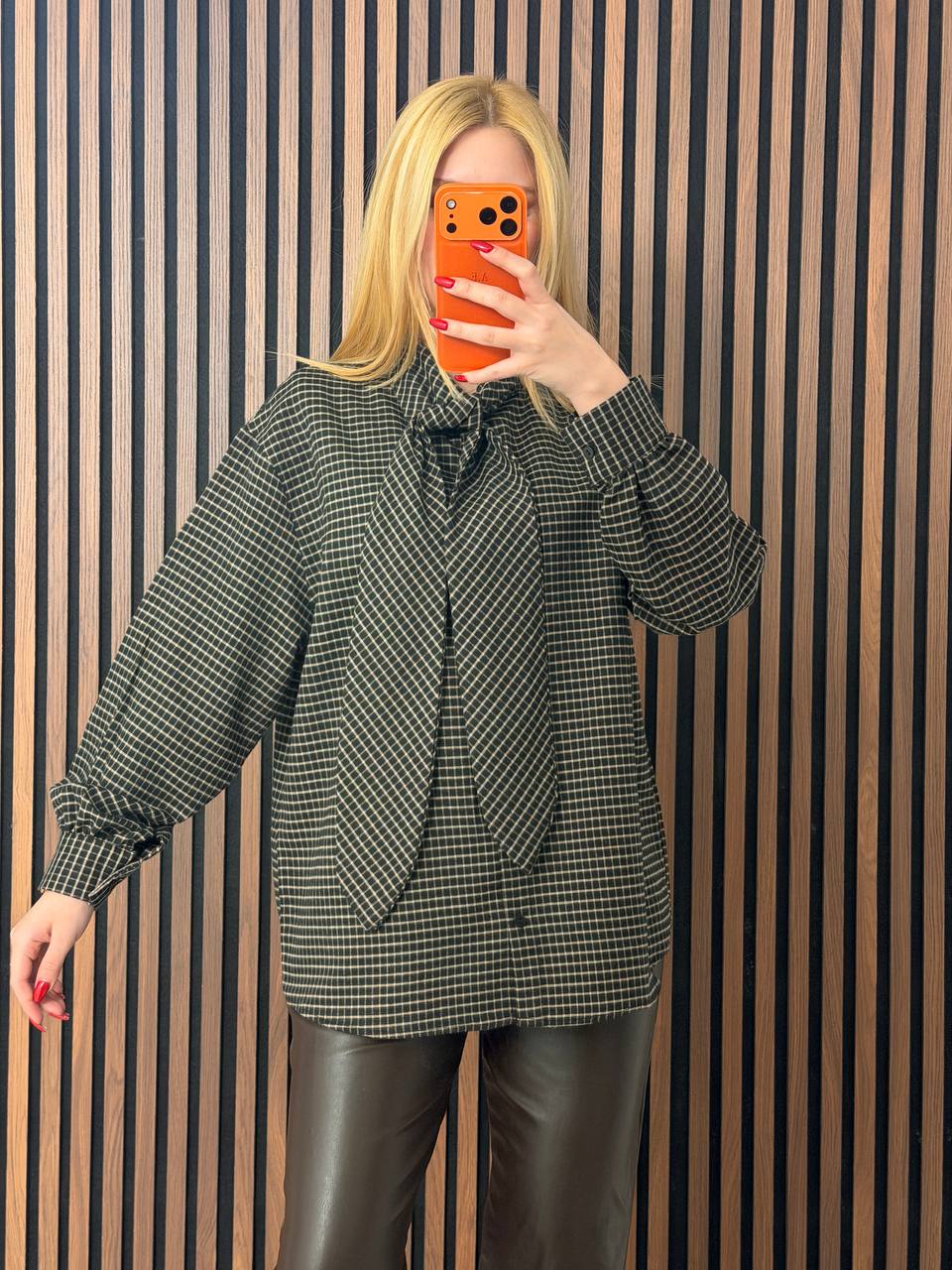 Fular Detaylı Pötikare Desenli Oversize Gömlek - Siyah/Haki