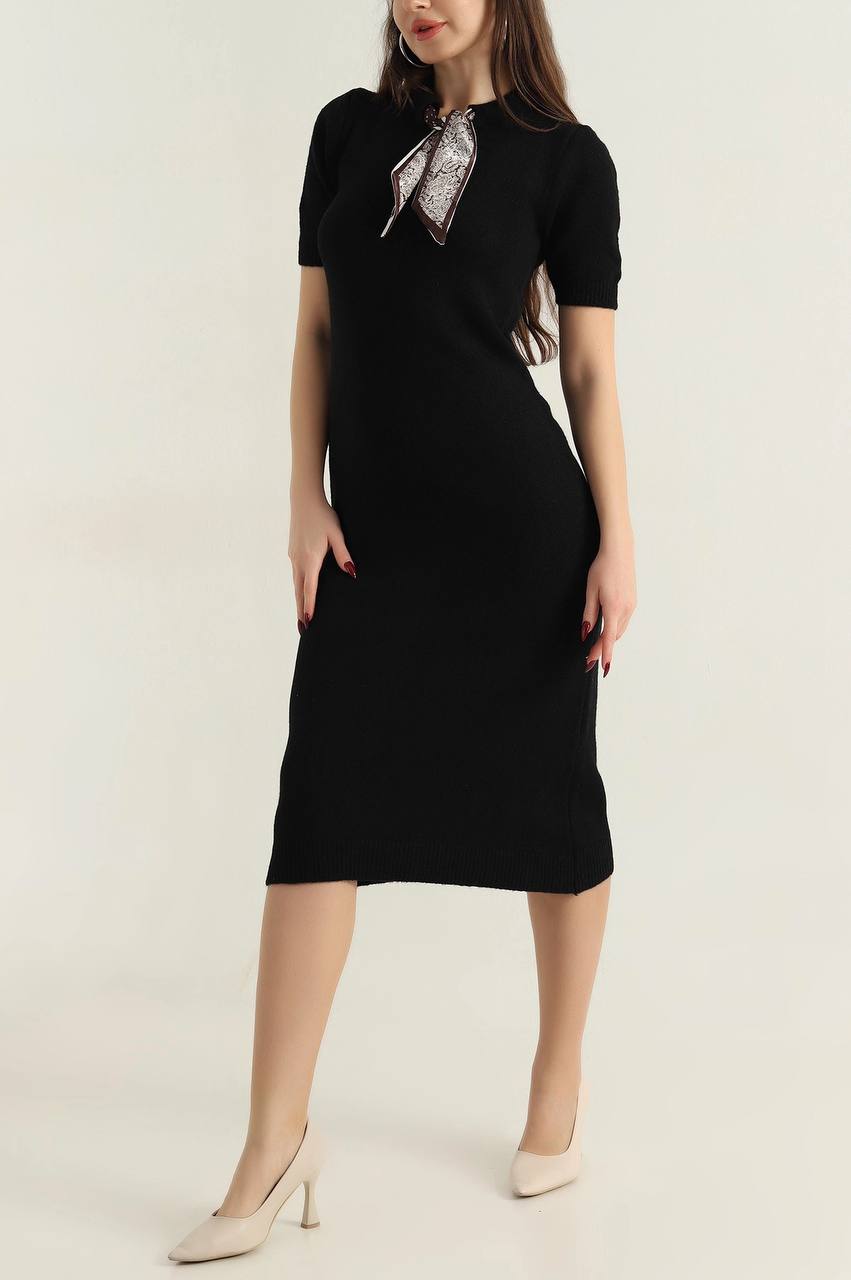 Fular Yaka Siyah Triko Elbise - Kısa Kollu Midi Boy Şıklığı
