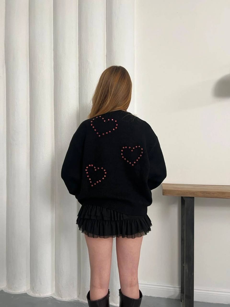 Taş İşlemeli Kalp Desenli Siyah Triko Kazak