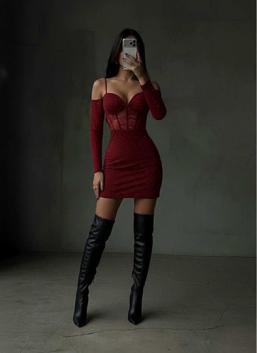 Işıltılı Saten Dokulu Gloplu ve Transparan Bel Detaylı Gece Elbisesi