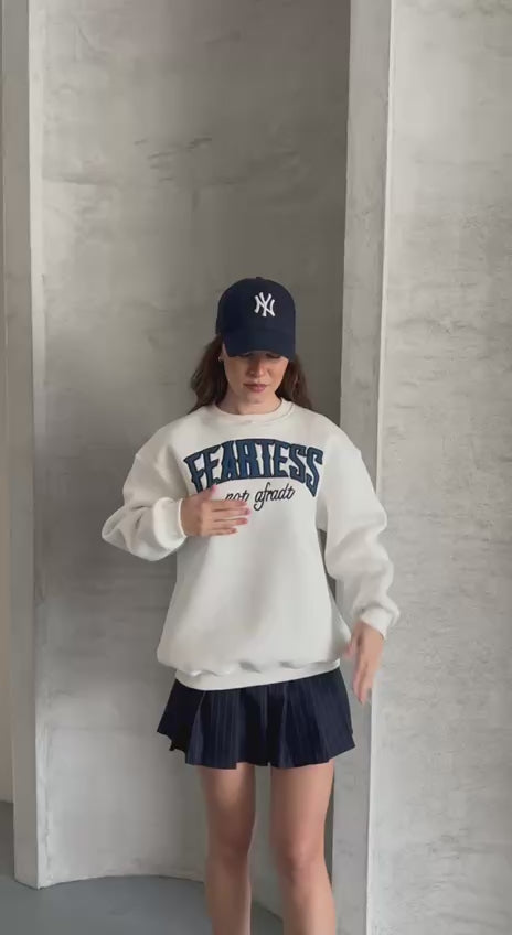 Oversize "Fearless Not Afraid" Baskılı Bisiklet Yaka Kadın Sweatshirt